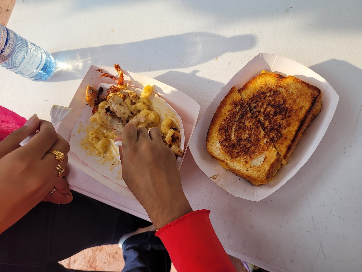 Larkin Square Food Truck Tuesday Concert Series